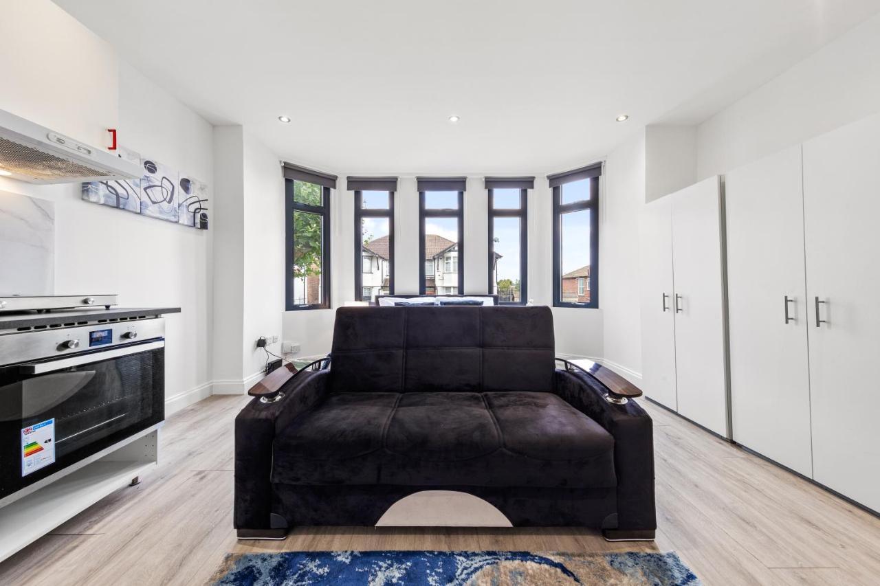 Comfy 1Bdr - 30Mins To Central Ldn - Parking The Hyde Exterior photo